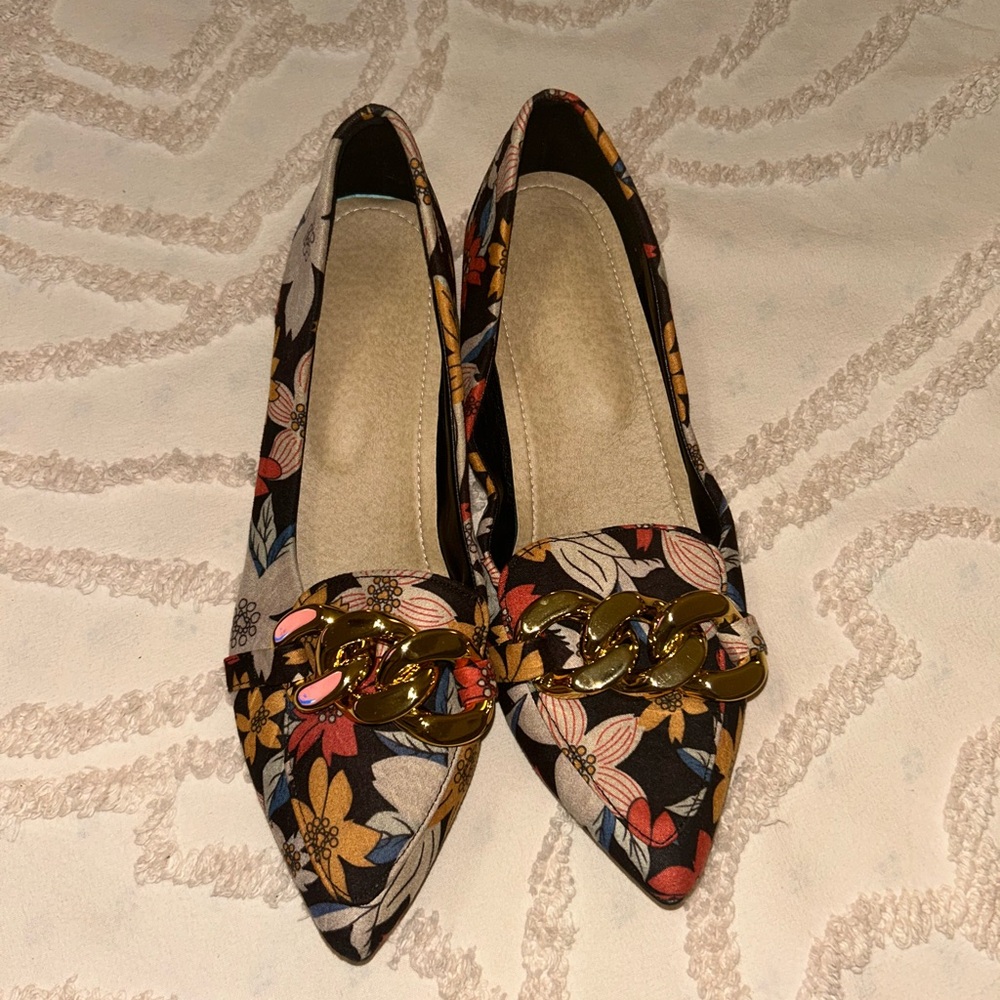 Floral Chain Detail Women's Flats
